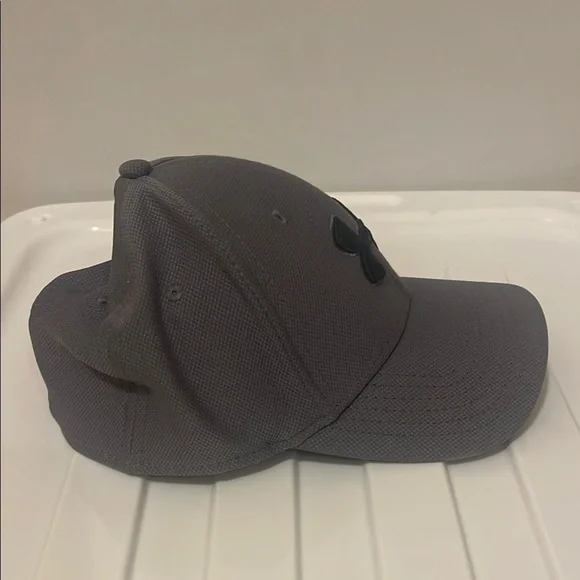 Under Armour Dark Gray Cap - Picture 5 of 5